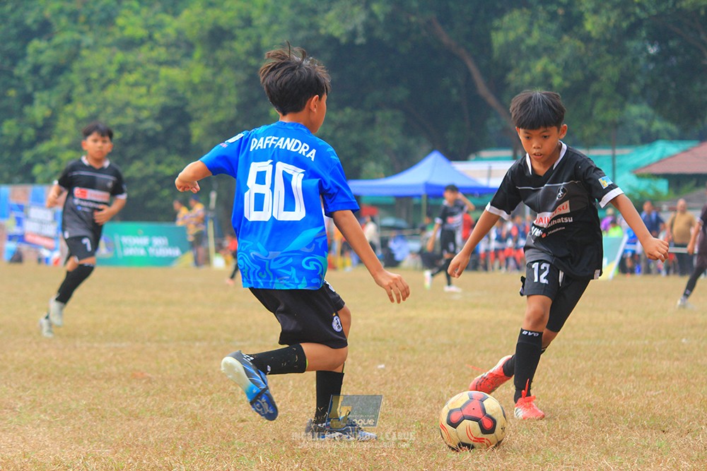 ijlu11 big8 190726 steelford united vs jips soccer