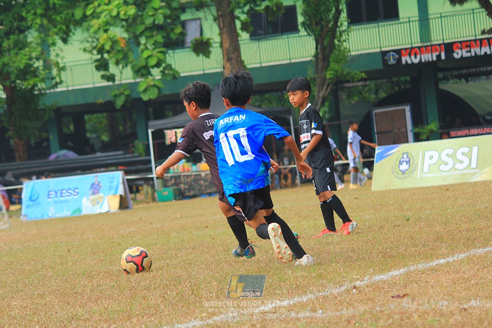 ijlu11 big8 190726 steelford united vs jips soccer