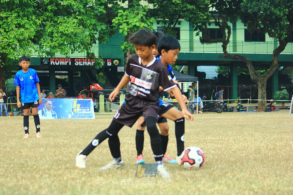 ijlu11 big8 190726 steelford united vs jips soccer