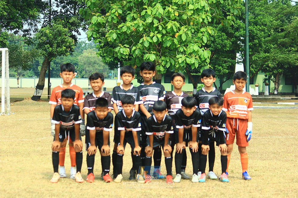 ijlu11 big8 190726 steelford united vs jips soccer