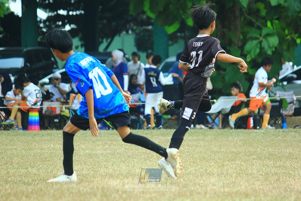 ijlu11 big8 190726 steelford united vs jips soccer
