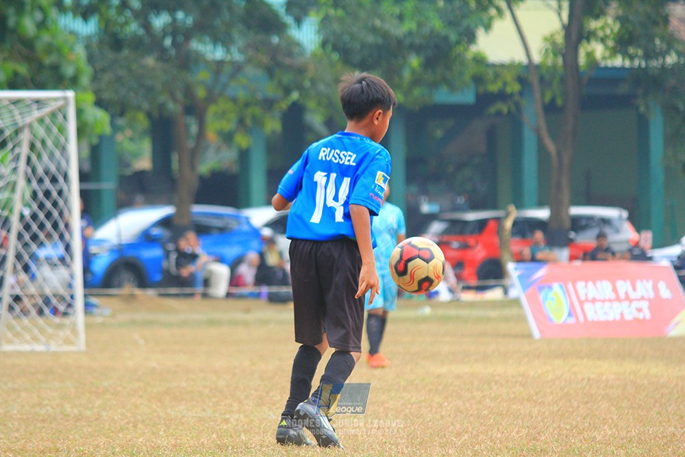 ijlu11 big8 190726 steelford united vs jips soccer