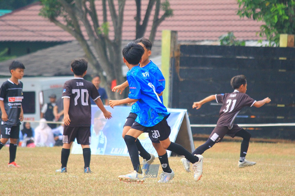 ijlu11 big8 190726 steelford united vs jips soccer