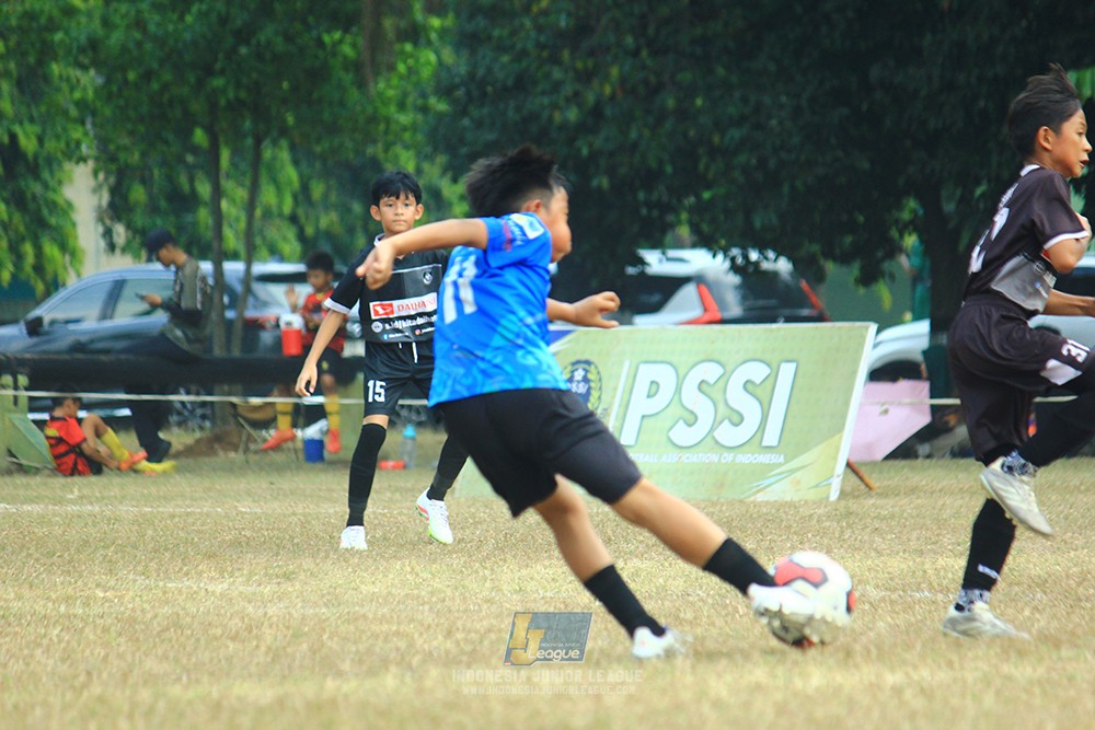 ijlu11 big8 190726 steelford united vs jips soccer