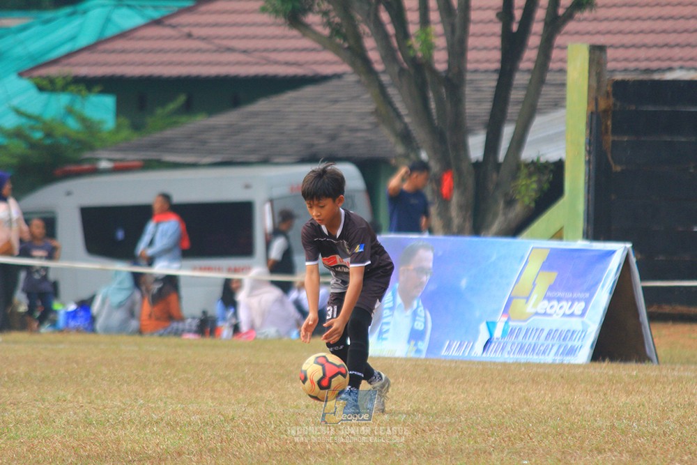 ijlu11 big8 190726 steelford united vs jips soccer