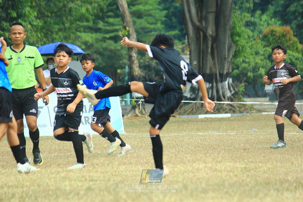 ijlu11 big8 190726 steelford united vs jips soccer
