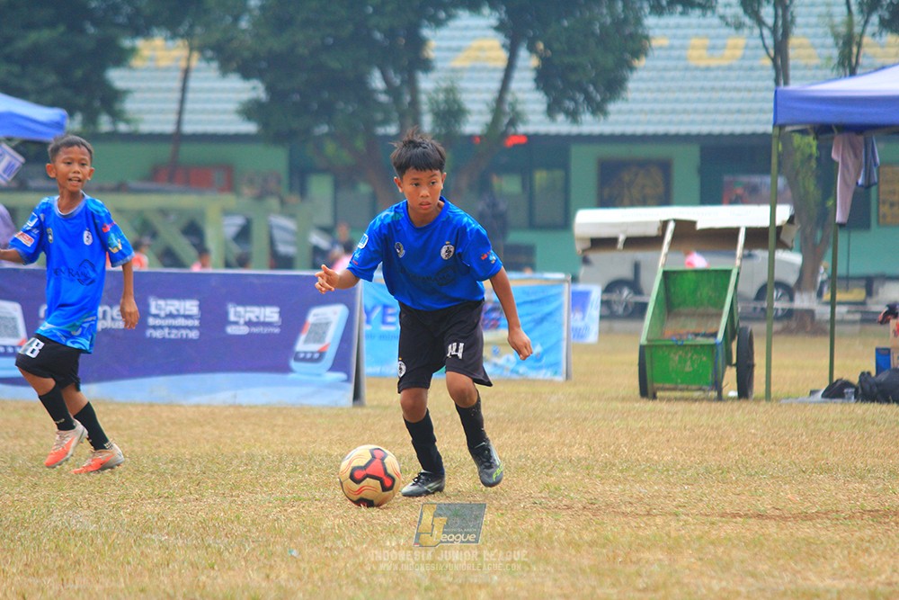 ijlu11 big8 190726 steelford united vs jips soccer