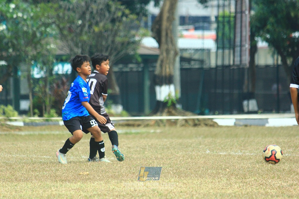 ijlu11 big8 190726 steelford united vs jips soccer