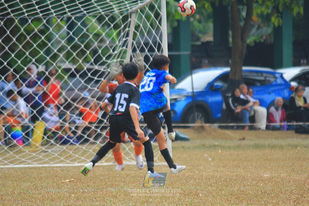 ijlu11 big8 190726 steelford united vs jips soccer
