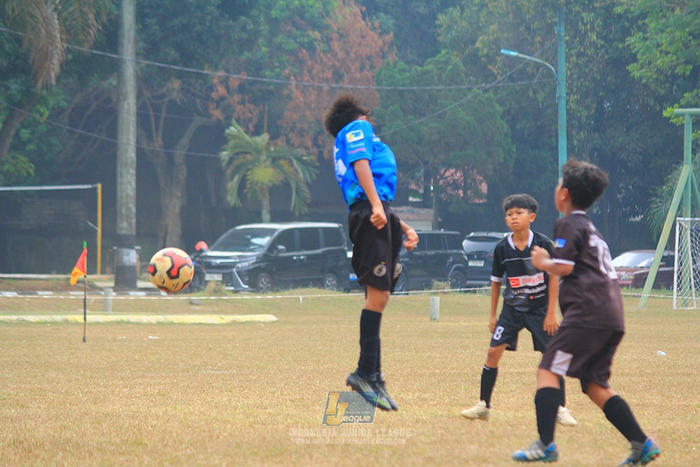 ijlu11 big8 190726 steelford united vs jips soccer