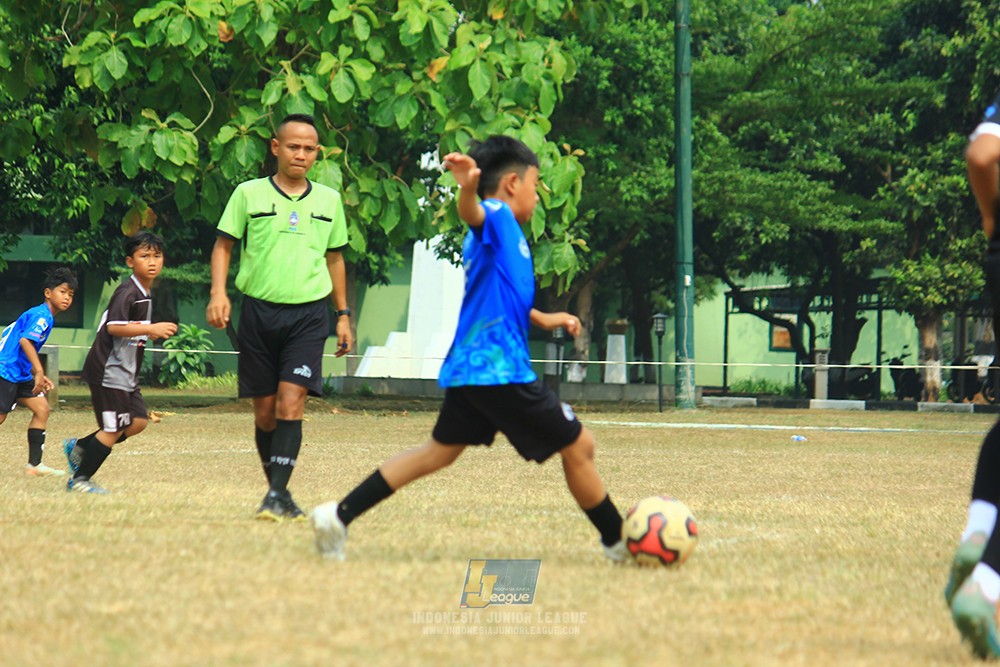 ijlu11 big8 190726 steelford united vs jips soccer