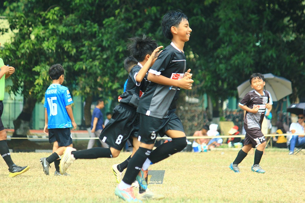 ijlu11 big8 190726 steelford united vs jips soccer