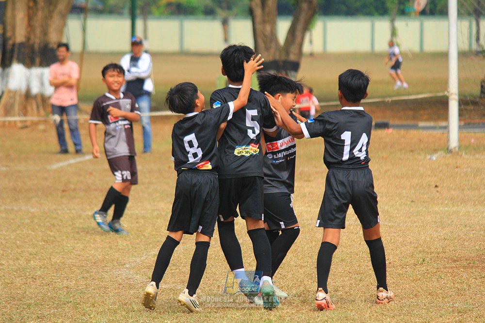 ijlu11 big8 190726 steelford united vs jips soccer