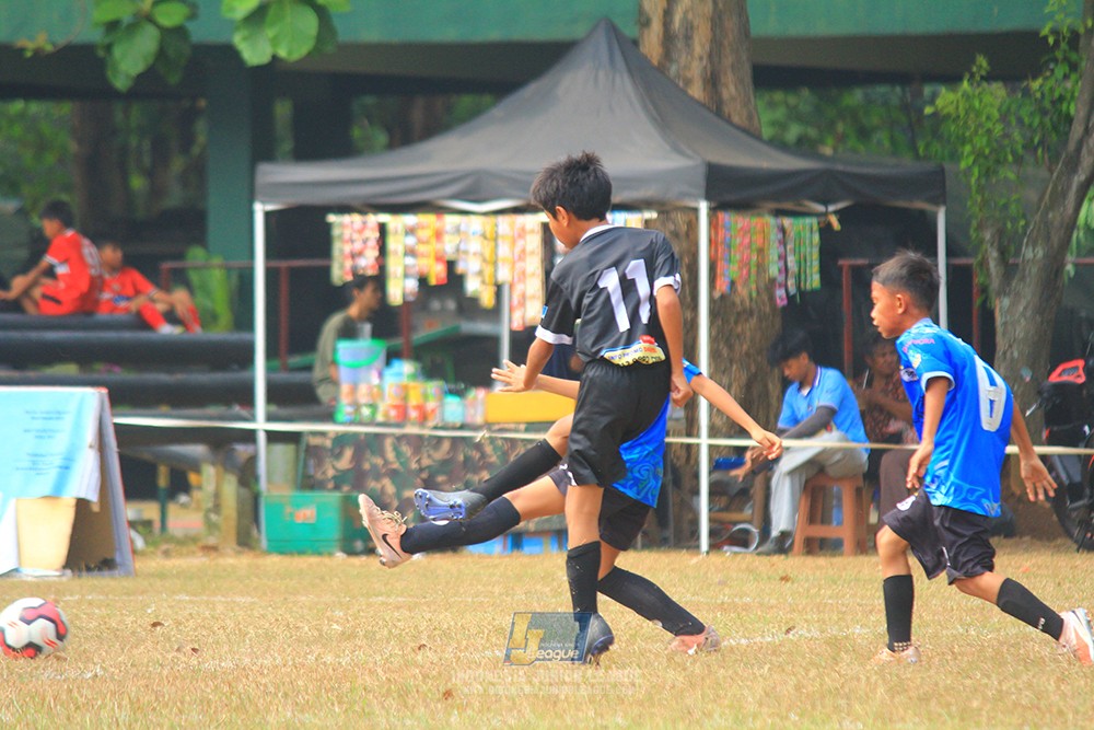 ijlu11 big8 190726 steelford united vs jips soccer