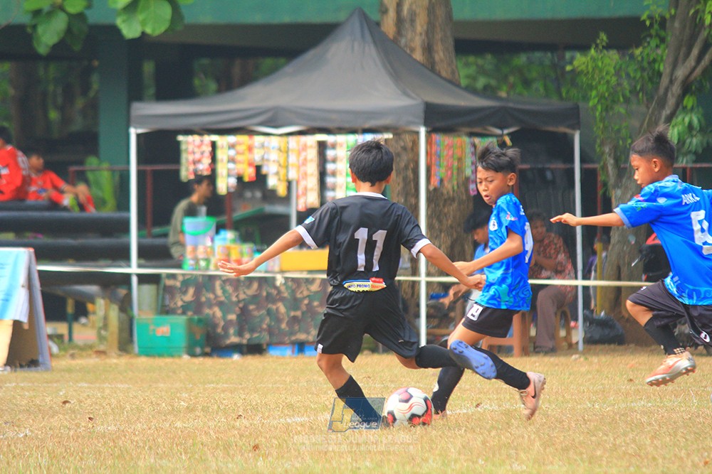ijlu11 big8 190726 steelford united vs jips soccer