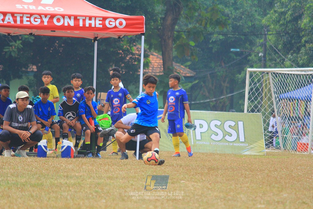 ijlu11 big8 190726 steelford united vs jips soccer
