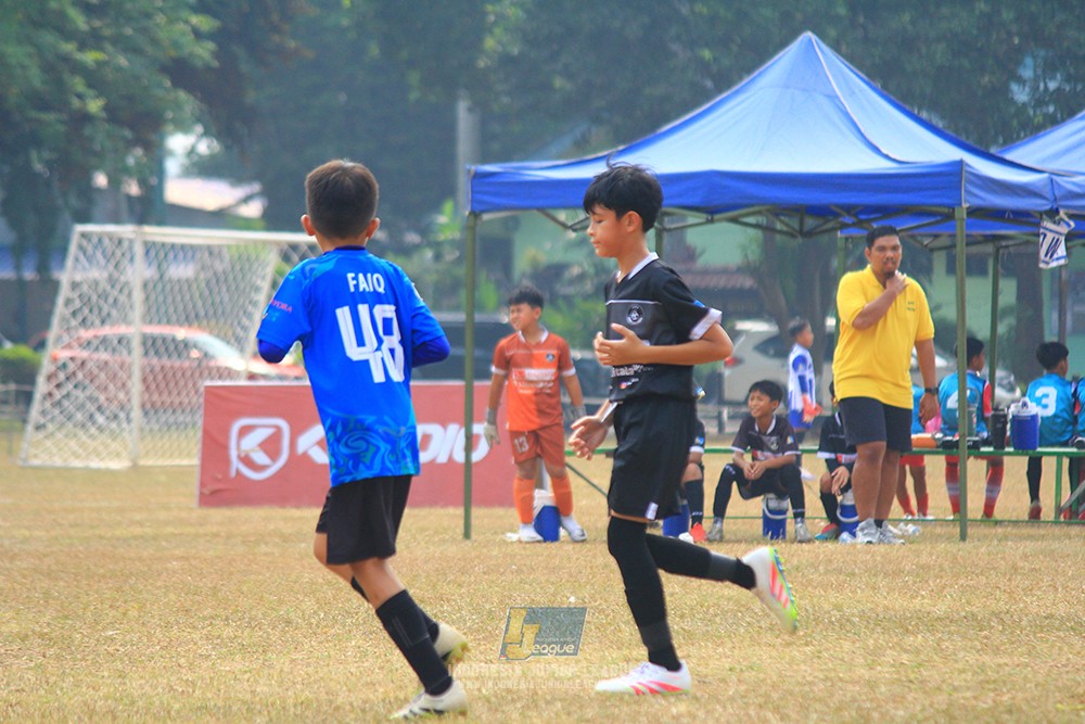 ijlu11 big8 190726 steelford united vs jips soccer