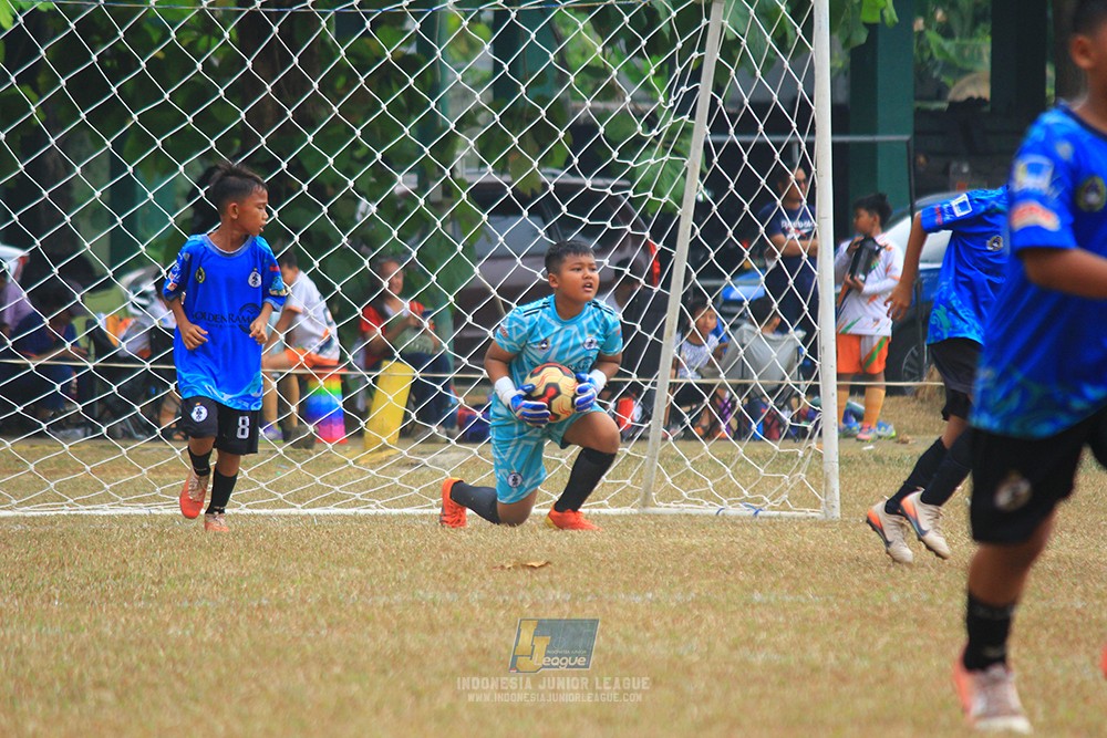 ijlu11 big8 190726 steelford united vs jips soccer