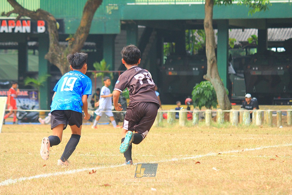 ijlu11 big8 190726 steelford united vs jips soccer