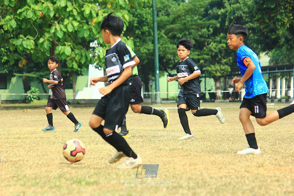 ijlu11 big8 190726 steelford united vs jips soccer