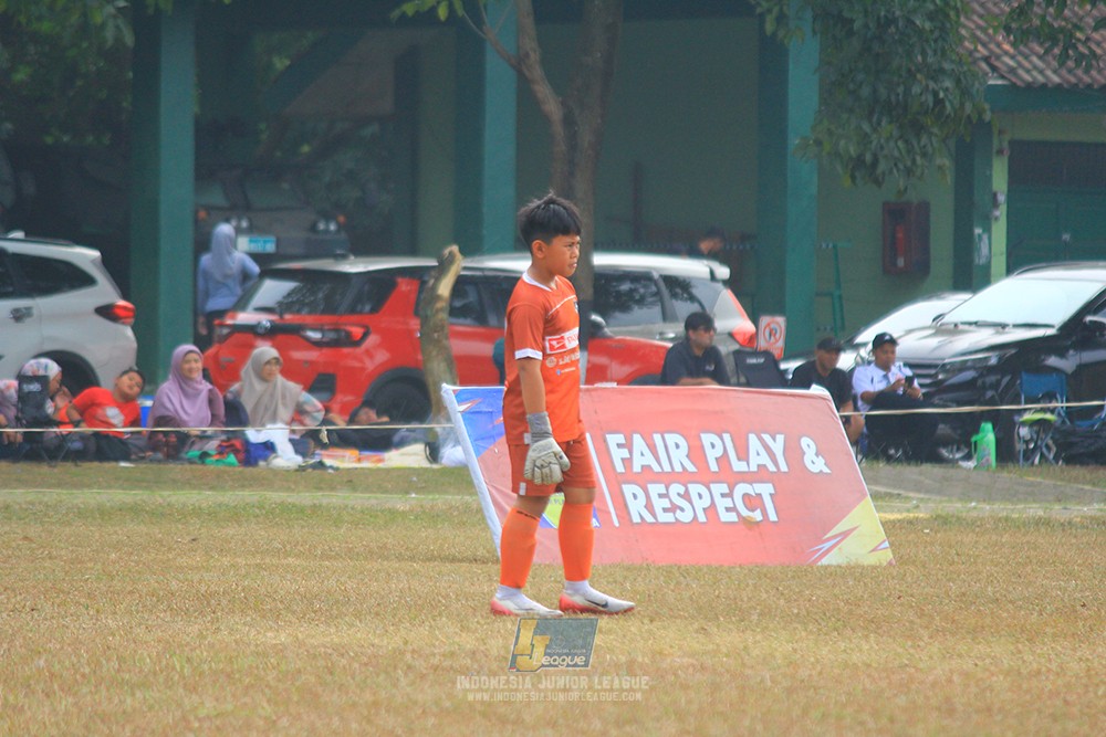 ijlu11 big8 190726 steelford united vs jips soccer