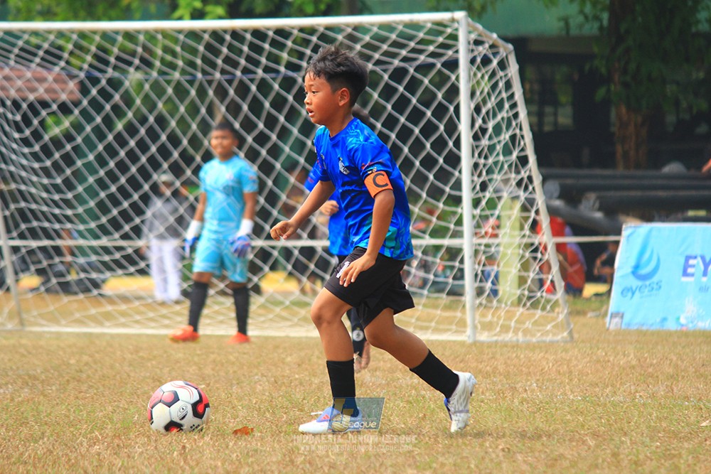 ijlu11 big8 190726 steelford united vs jips soccer