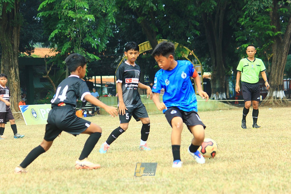 ijlu11 big8 190726 steelford united vs jips soccer