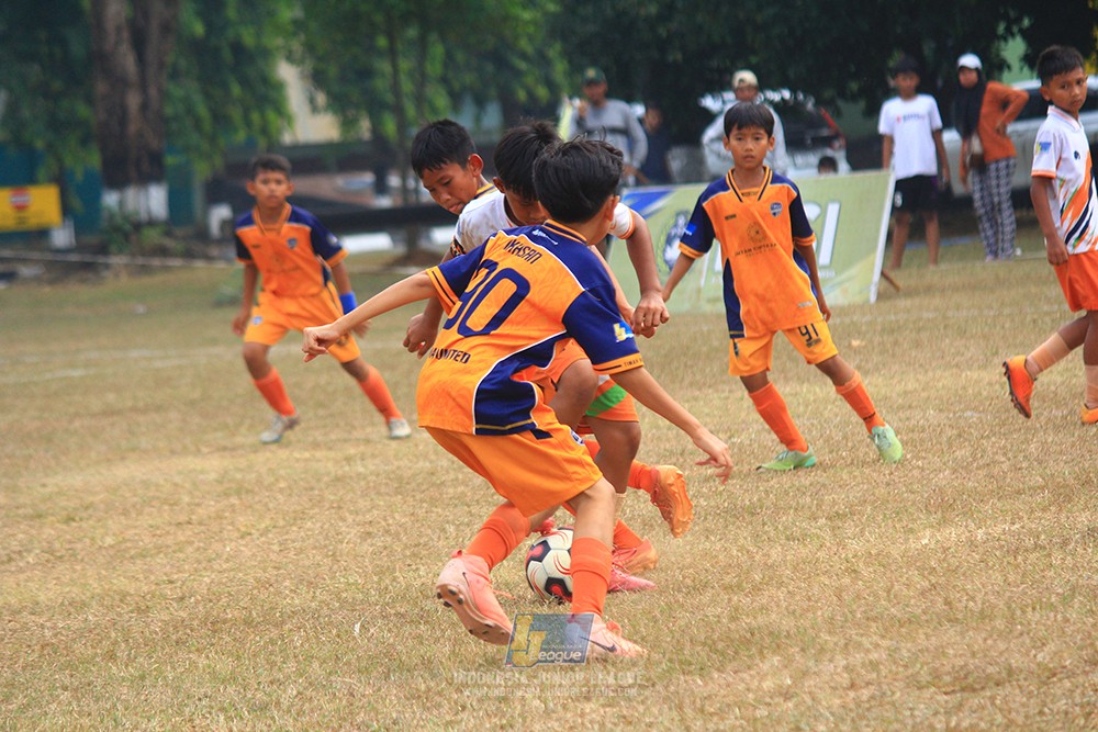 ijlu11 big8 190726 timah united vs provision soccer school