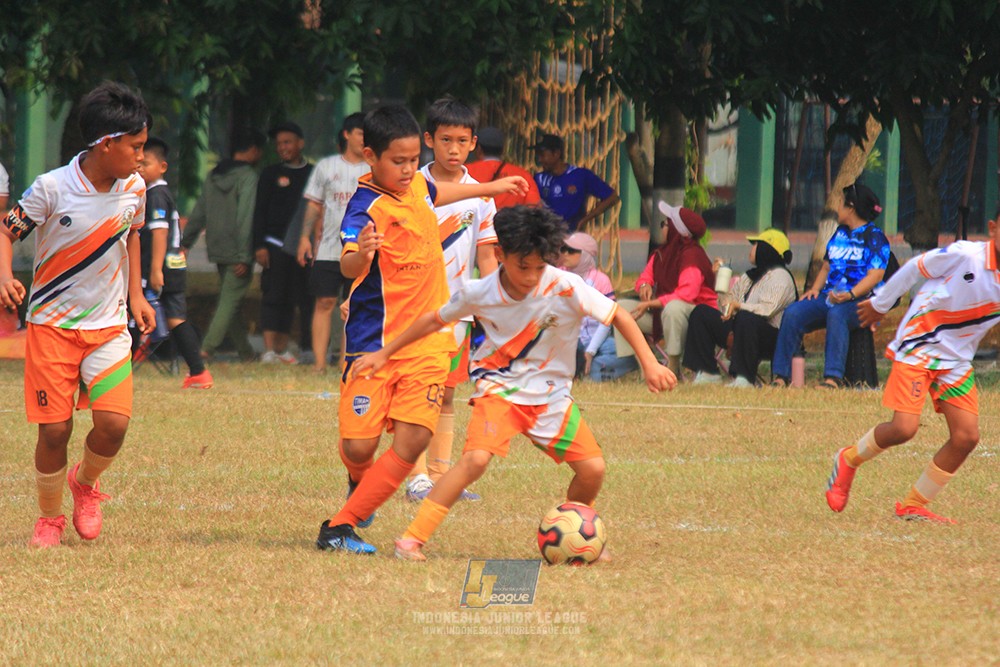 ijlu11 big8 190726 timah united vs provision soccer school