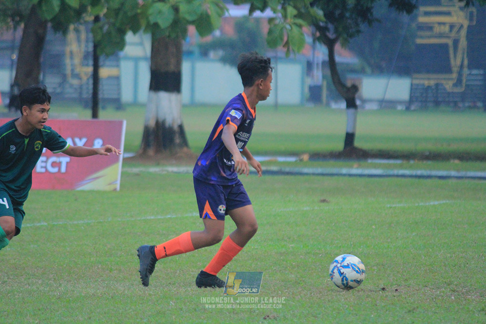ijlu14 270626 tajimalela fa vs assist soccer school