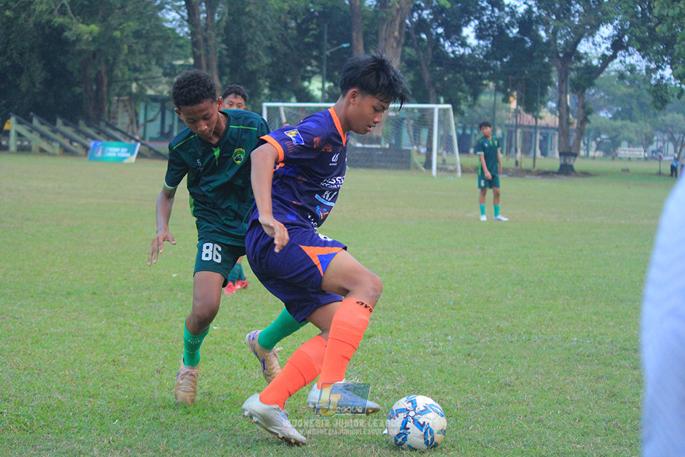 ijlu14 270626 tajimalela fa vs assist soccer school