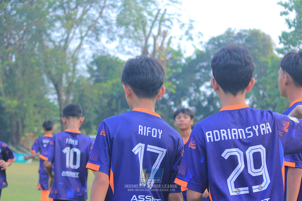 ijlu14 270626 tajimalela fa vs assist soccer school