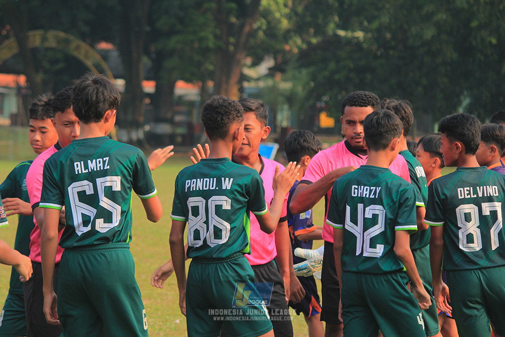 ijlu14 270626 tajimalela fa vs assist soccer school