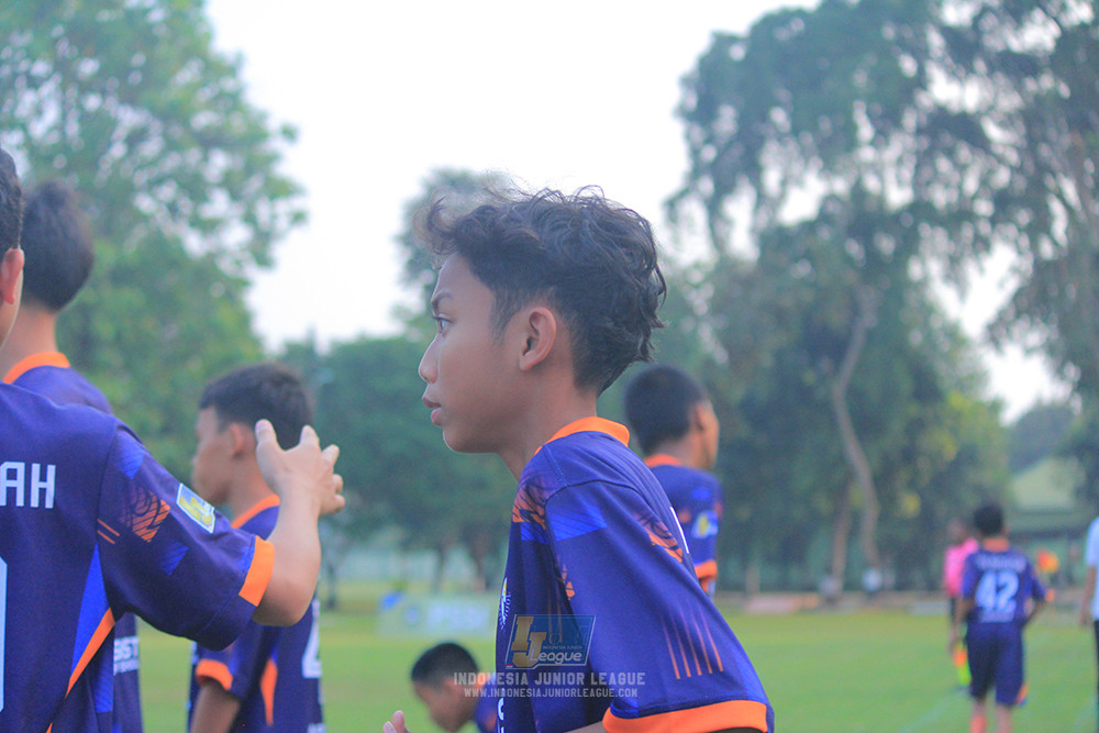 ijlu14 270626 tajimalela fa vs assist soccer school