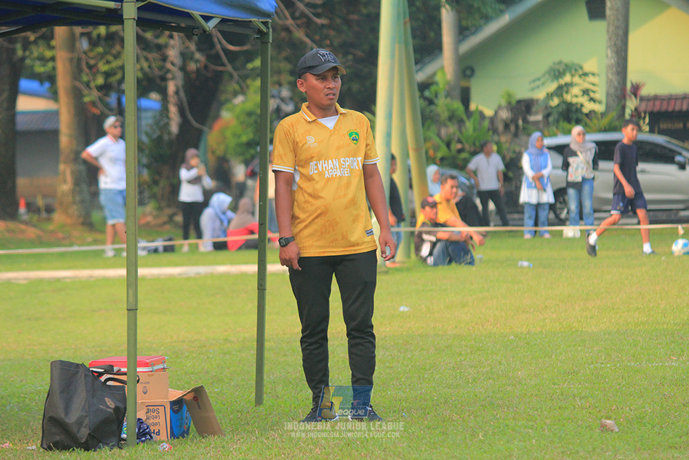 ijlu14 270626 tajimalela fa vs assist soccer school