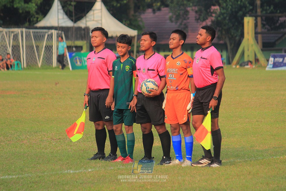 ijlu14 270626 tajimalela fa vs assist soccer school
