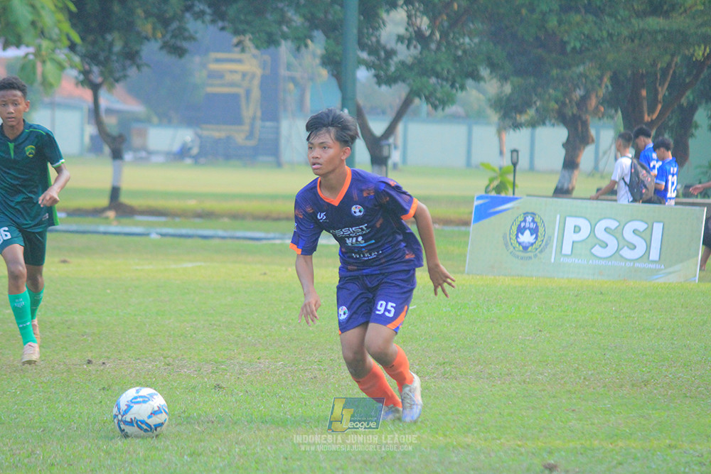 ijlu14 270626 tajimalela fa vs assist soccer school