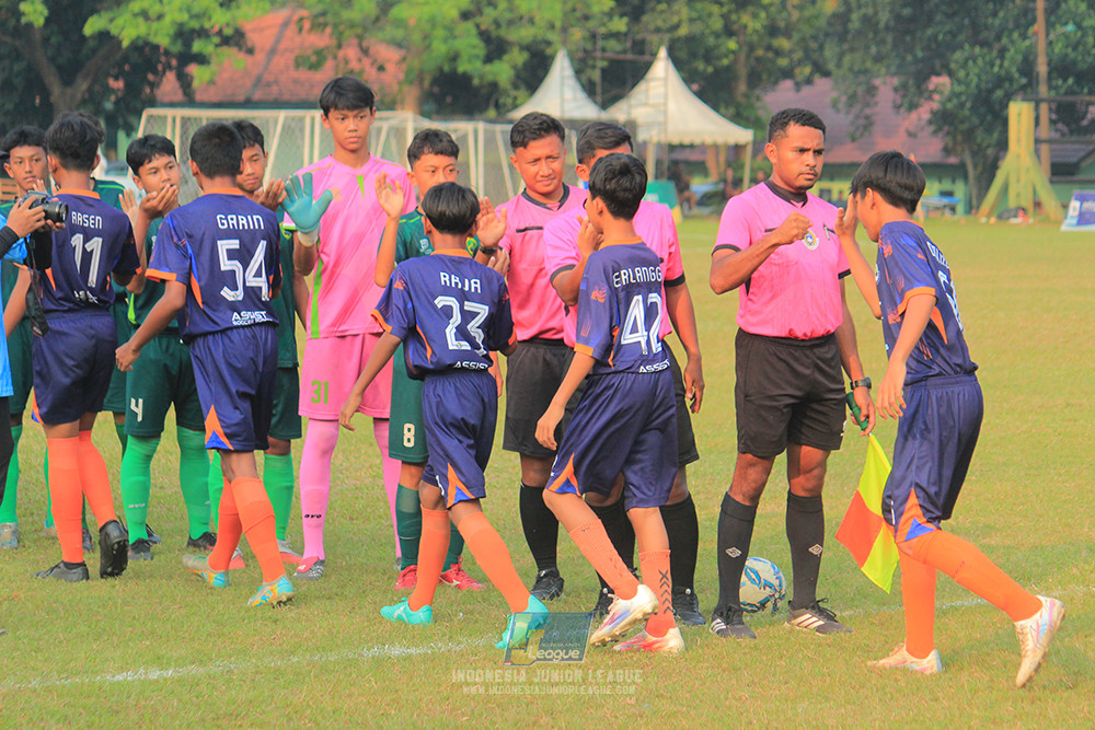ijlu14 270626 tajimalela fa vs assist soccer school