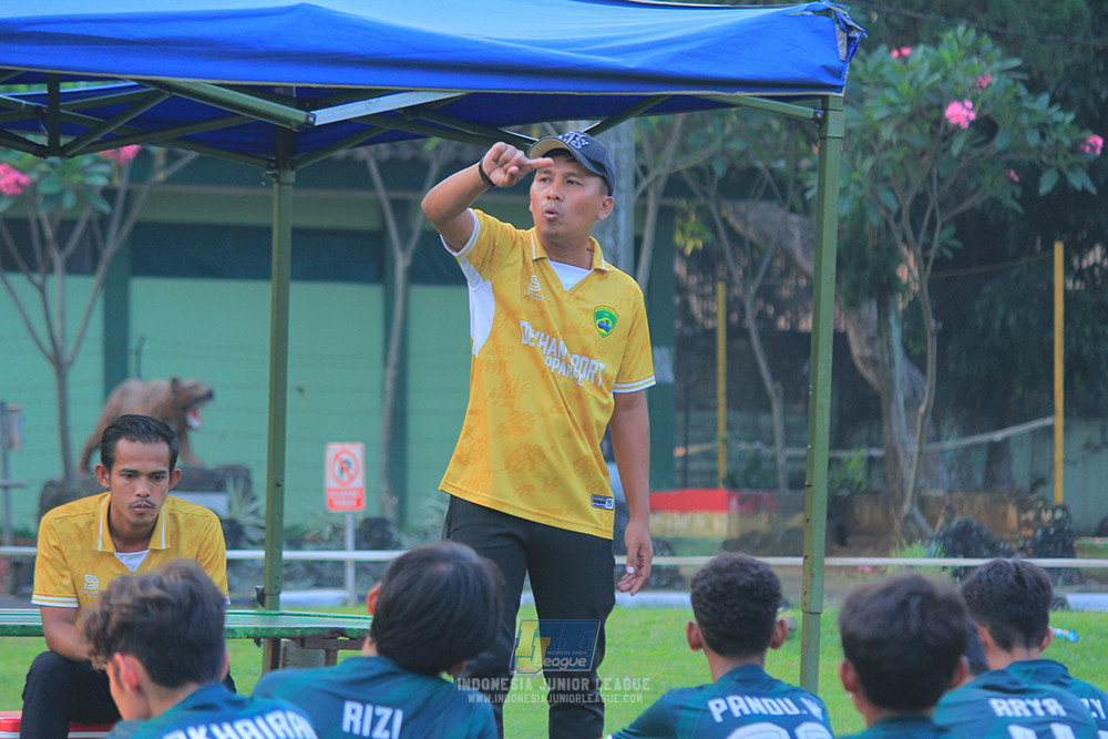 ijlu14 270626 tajimalela fa vs assist soccer school