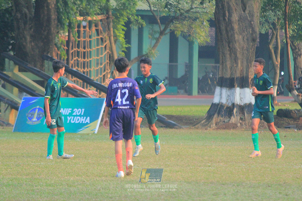 ijlu14 270626 tajimalela fa vs assist soccer school