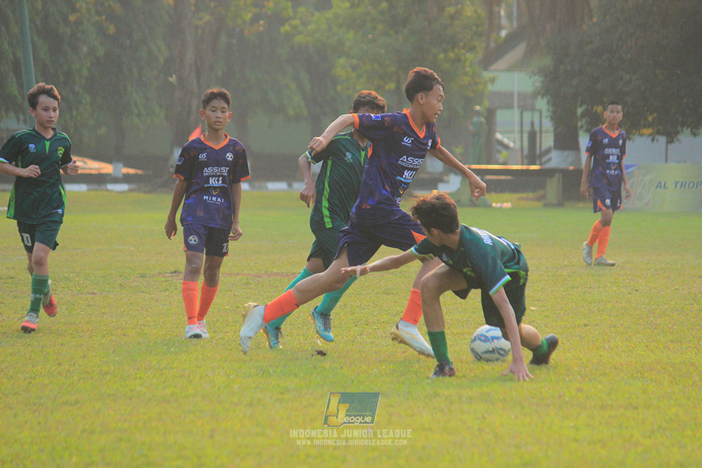 ijlu14 270626 tajimalela fa vs assist soccer school