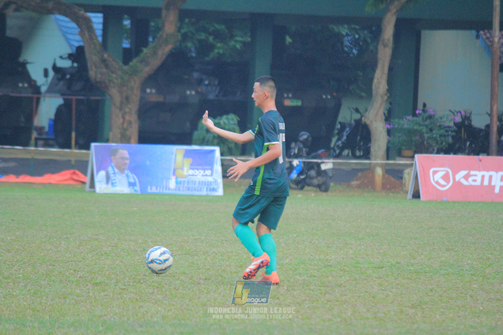 ijlu14 270626 tajimalela fa vs assist soccer school