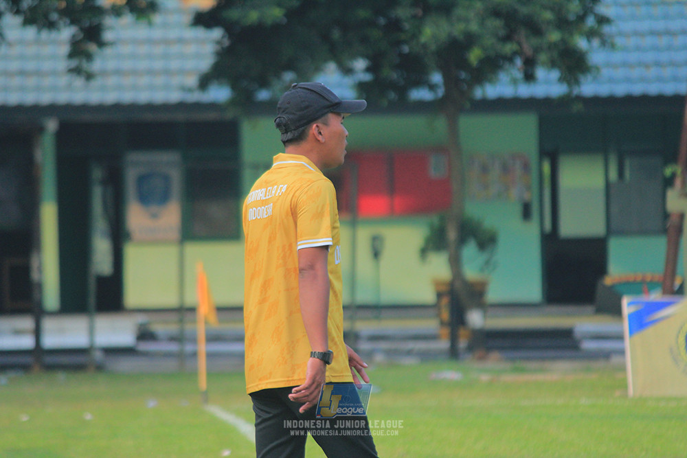 ijlu14 270626 tajimalela fa vs assist soccer school