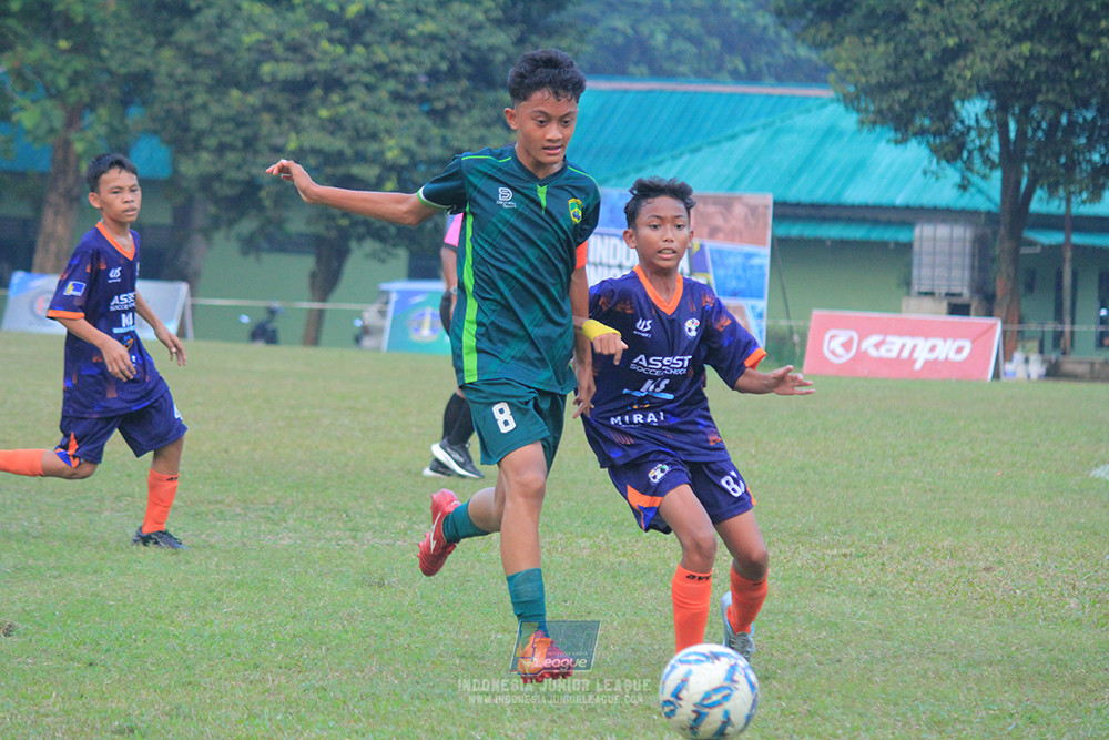 ijlu14 270626 tajimalela fa vs assist soccer school