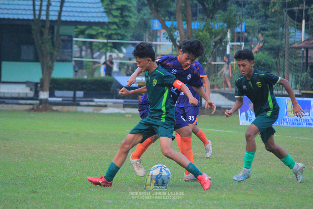 ijlu14 270626 tajimalela fa vs assist soccer school
