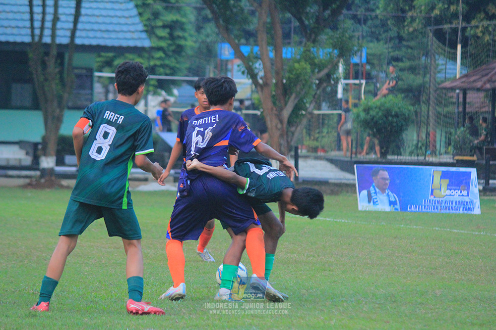 ijlu14 270626 tajimalela fa vs assist soccer school