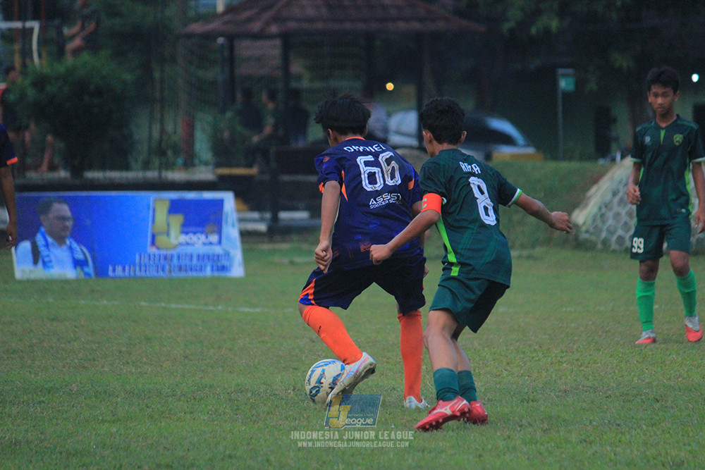 ijlu14 270626 tajimalela fa vs assist soccer school