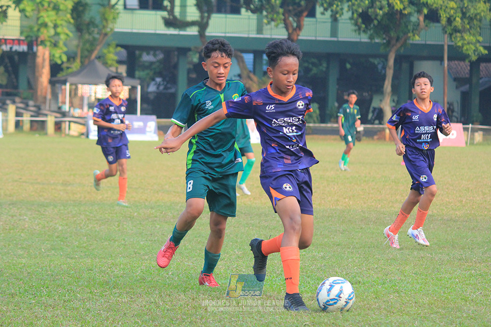 ijlu14 270626 tajimalela fa vs assist soccer school