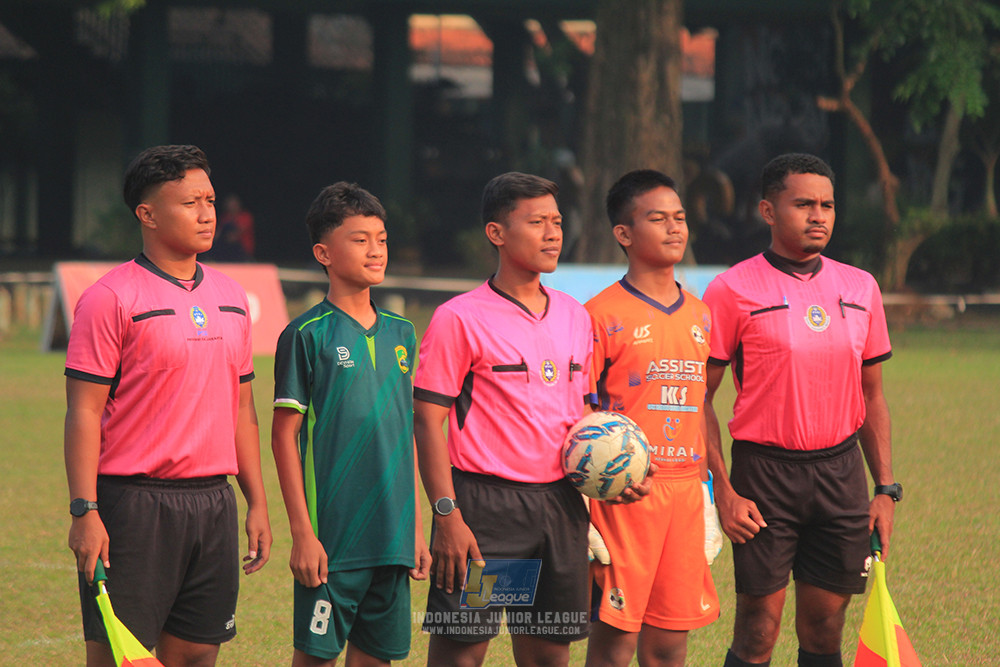 ijlu14 270626 tajimalela fa vs assist soccer school