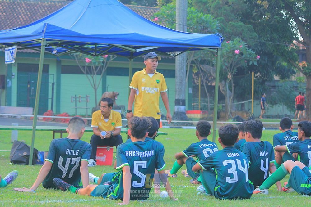 ijlu14 270626 tajimalela fa vs assist soccer school